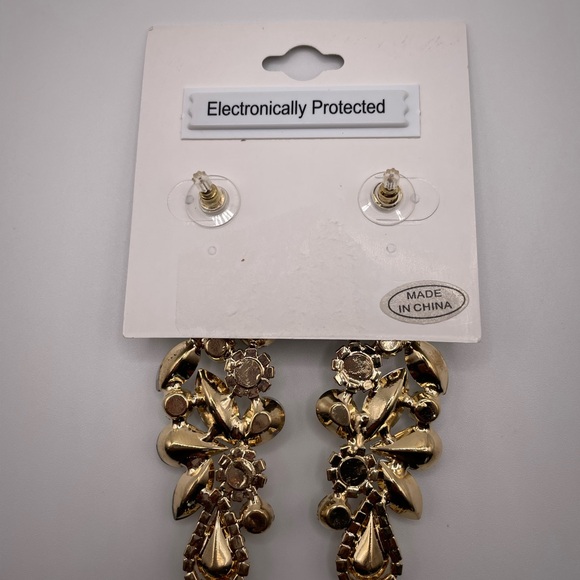 Nicole Miller New York Occasion thin pendant aerates - Picture 5 of 6